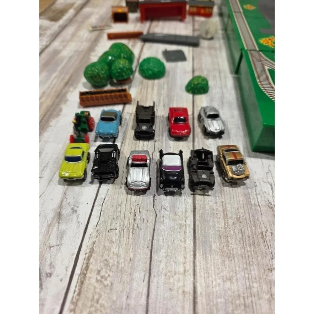ERTL USA‎ Train Track Building Blocks Set with Vehicles and Accessories
